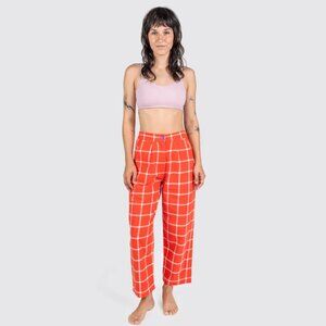 Stylish Red Checkered Women's Cropped Pants